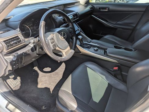 Used 2018 Lexus IS 300 w/ Comfort Package RWD image 16