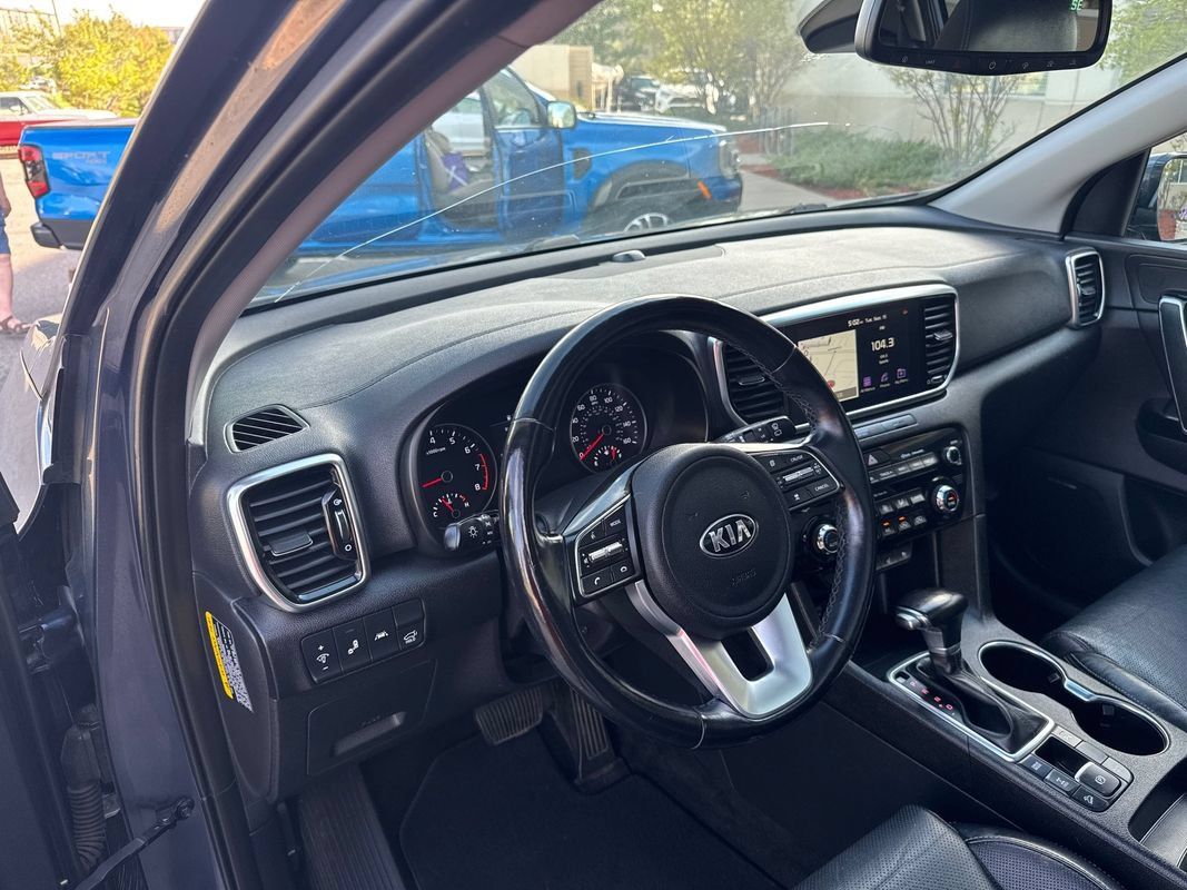 Used 2020 Kia Sportage EX w/ EX Technology Package AWD/4WD image 32