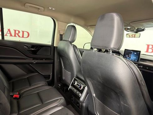 Certified 2023 Lincoln Aviator 2WD w/ Class IV Trailer Tow Package image 19