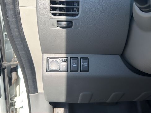 Used 2021 Nissan Frontier SV w/ Midnight Edition Floor Mats AWD/4WD image 36