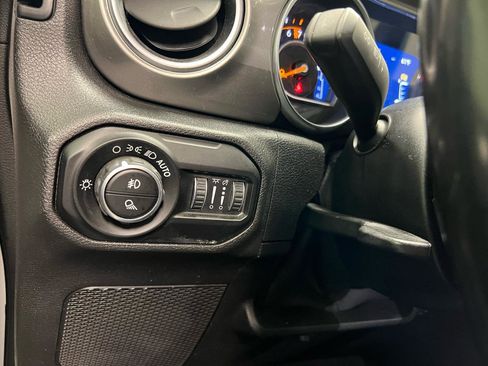 Used 2020 Jeep Gladiator Overland image 23