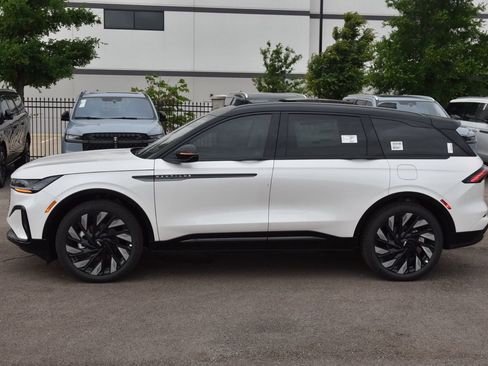 New 2026 Lincoln Nautilus Reserve AWD/4WD image 18