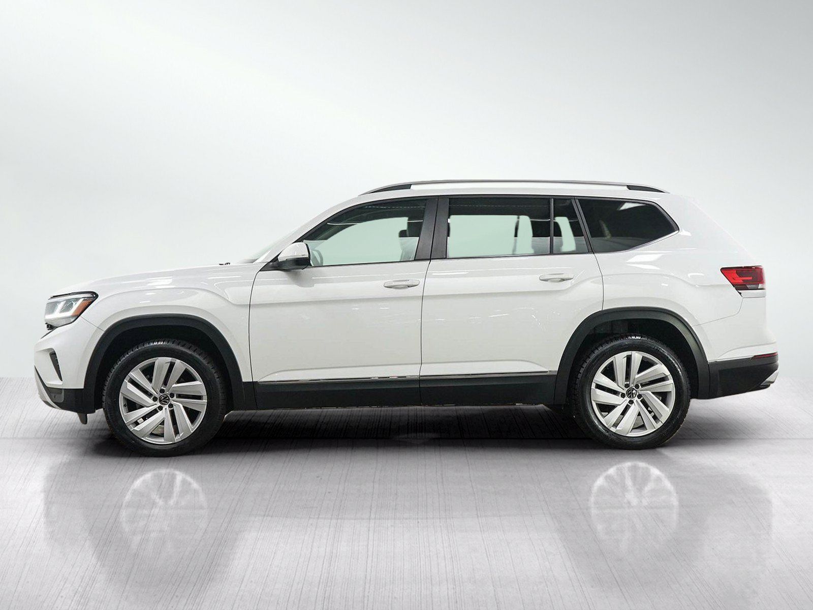Used 2021 Volkswagen Atlas SEL w/ MDO Package (Bench Seat) AWD/4WD image 2