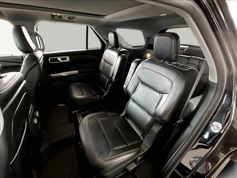Used 2020 Ford Explorer XLT w/ Equipment Group 202A image 16