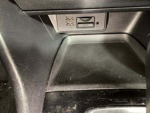 Used 2018 MAZDA MAZDA3 Touring image 27