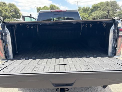 Used 2025 GMC Sierra 2500 AT4 w/ AT4 Premium Plus Package AWD/4WD image 22