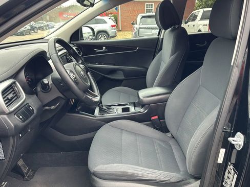 Used 2016 Kia Sorento LX w/ LX Convenience Package image 10