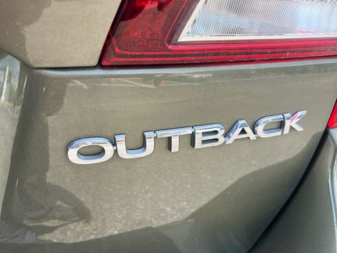 Used 2019 Subaru Outback 2.5i Premium AWD/4WD image 17