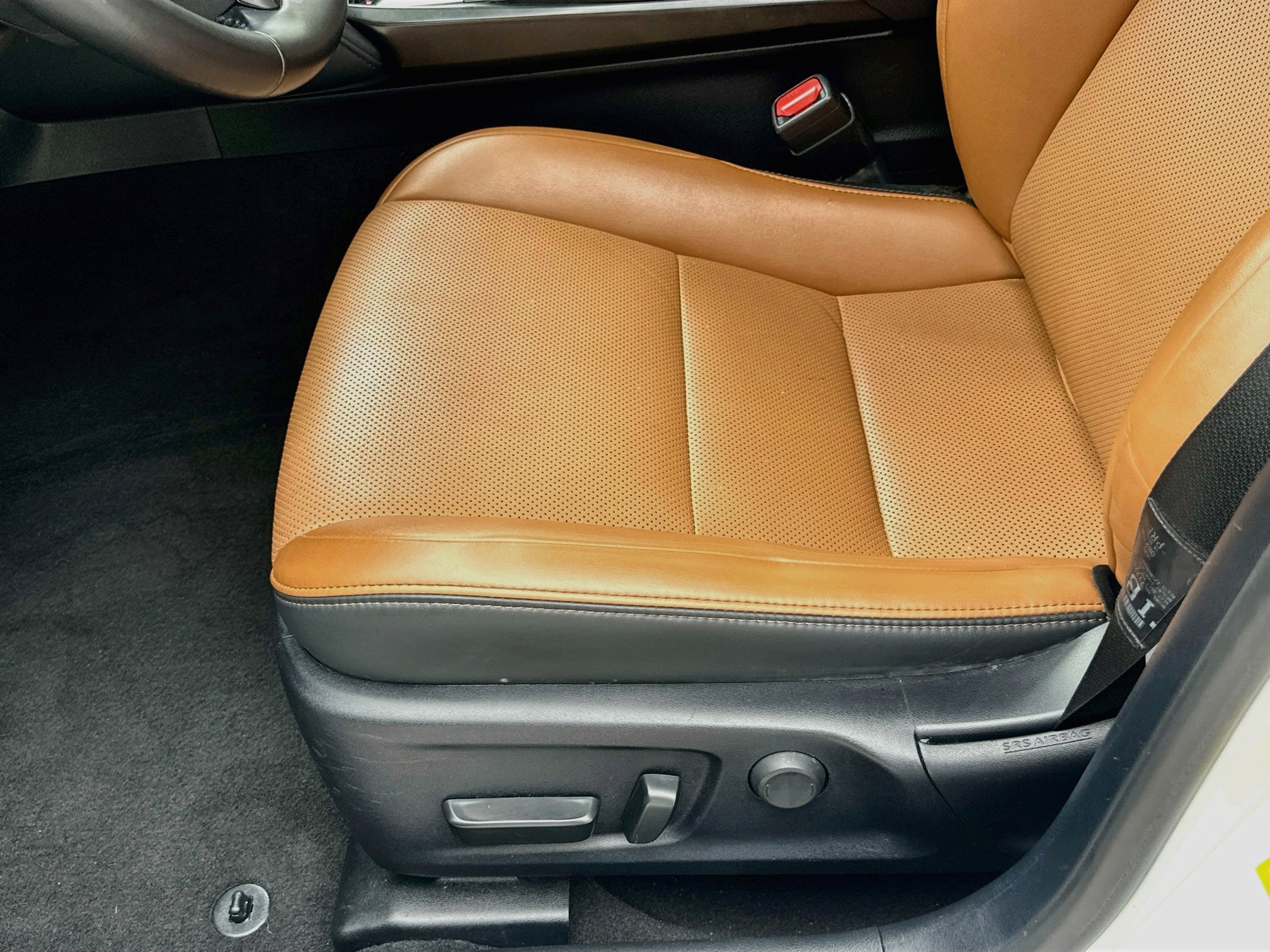 Used 2023 Lexus IS 300 w/ Premium Package RWD image 18