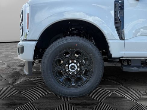 New 2026 Ford F250 XLT w/ XLT Premium Package AWD/4WD image 14