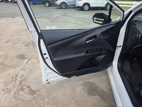Used 2021 Toyota Prius Limited FWD image 41