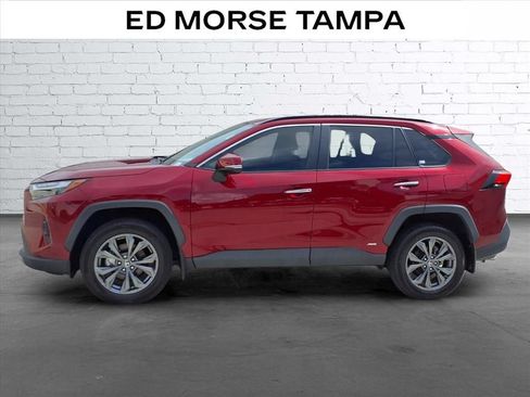 Used 2022 Toyota RAV4 Limited AWD/4WD image 2