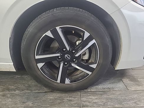 Used 2024 Nissan Sentra SV image 5