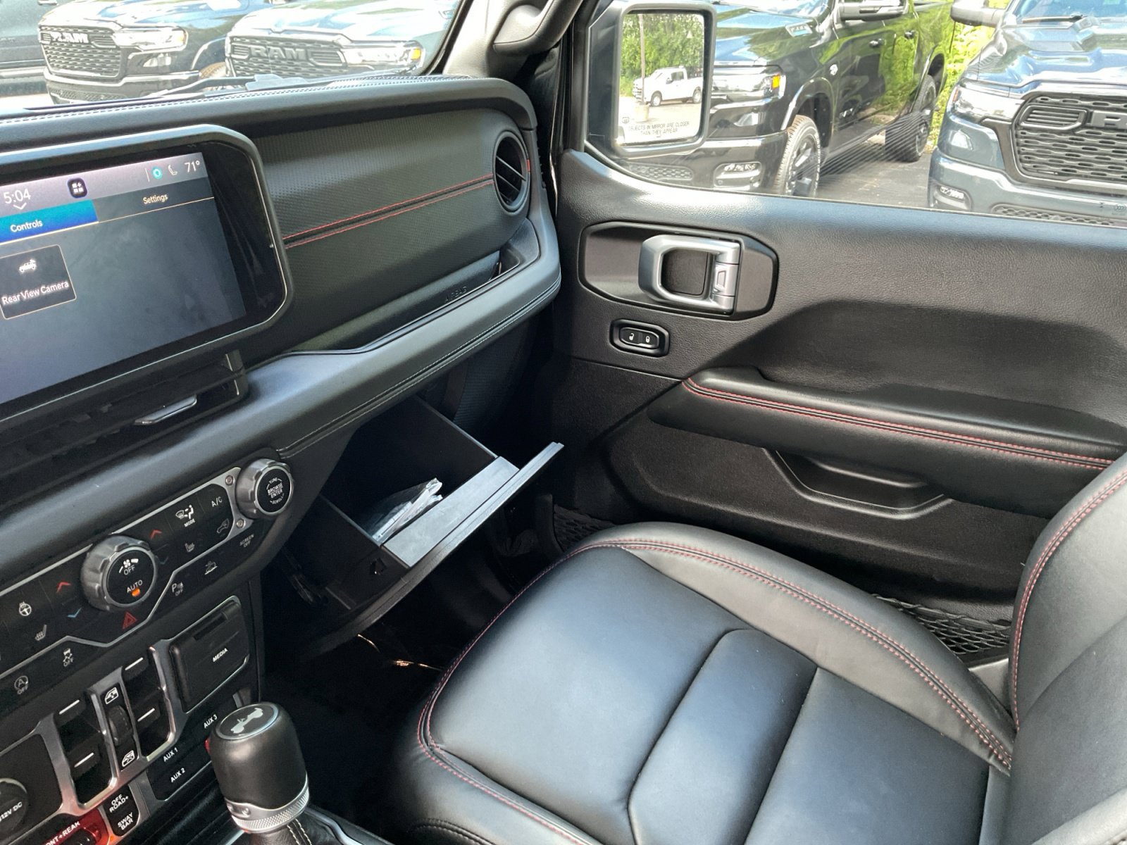 Used 2024 Jeep Wrangler Unlimited Rubicon AWD/4WD image 48