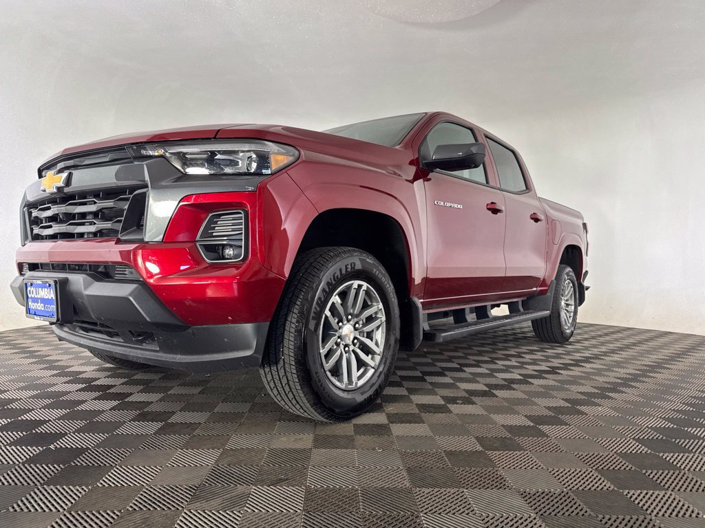Used 2026 Chevrolet Colorado LT w/ LT Convenience Package AWD/4WD image 4