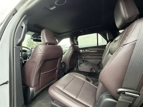 Used 2026 Ford Explorer Platinum w/ LUX Leather Package AWD/4WD image 71