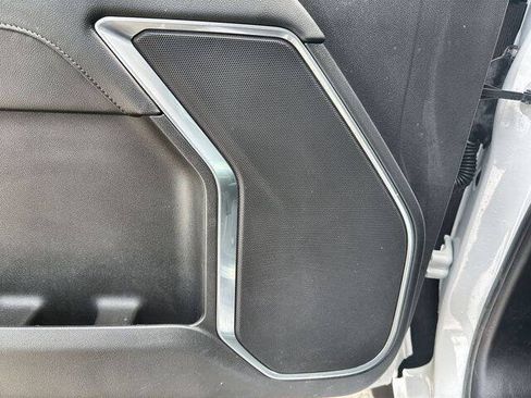 Used 2025 Chevrolet Silverado 1500 LT RWD image 23