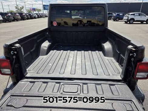 Used 2021 Jeep Gladiator Sport AWD/4WD image 7