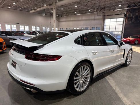 Used 2017 Porsche Panamera image 36