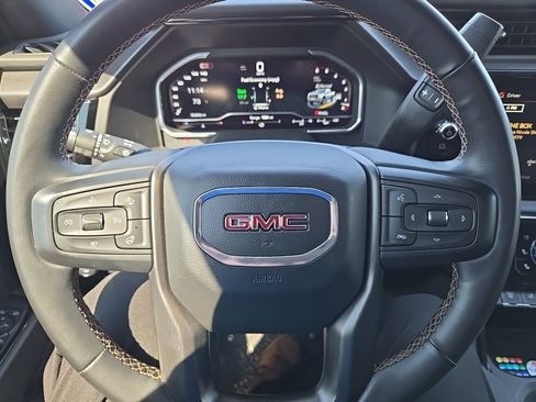 Used 2024 GMC Sierra 2500 AT4 w/ AT4 Premium Plus Package image 27