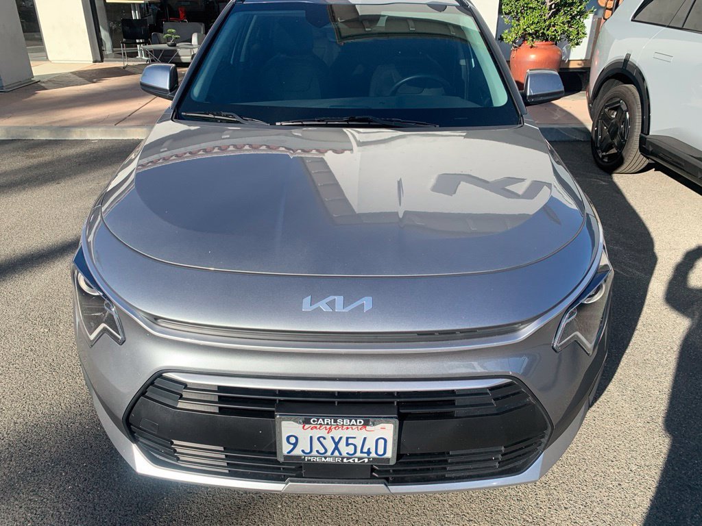 Used 2024 Kia Niro EX FWD image 3