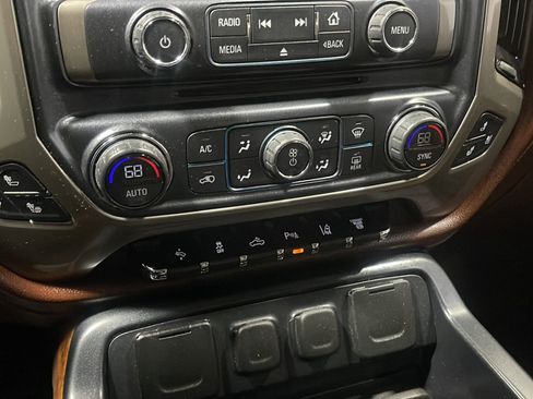 Used 2016 Chevrolet Silverado 2500 High Country w/ Duramax Plus Package AWD/4WD image 10