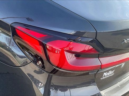 Used 2023 BMW 530e xDrive 530e iPerformance w/ Premium Package image 30