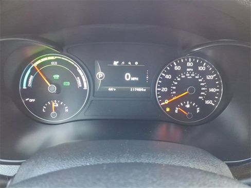 Used 2018 Kia Optima Premium w/ Convenience Package image 11