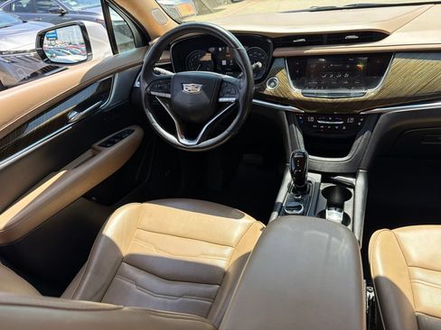 Used 2021 Cadillac XT6 Premium Luxury w/ Platinum Package AWD/4WD image 21