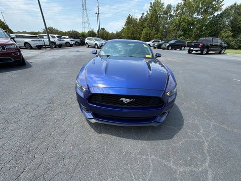 Used 2016 Ford Mustang Coupe RWD image 13