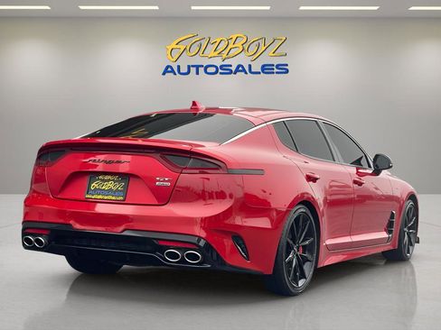 Used 2018 Kia Stinger GT2 image 4