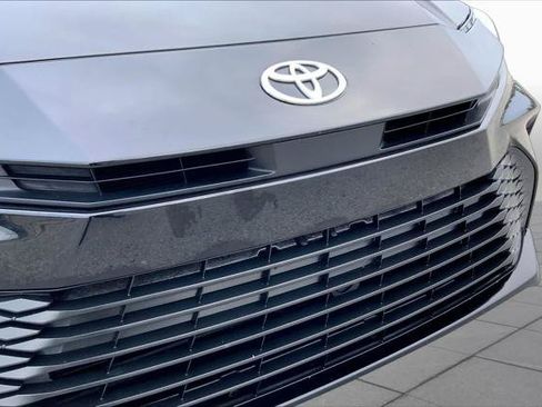 Used 2026 Toyota Camry LE FWD image 29
