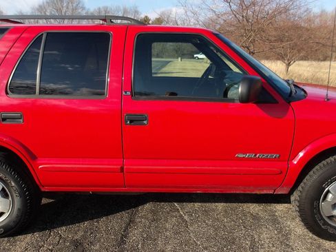Used 2002 Chevrolet Blazer LS w/ Preferred Equipment Group image 31