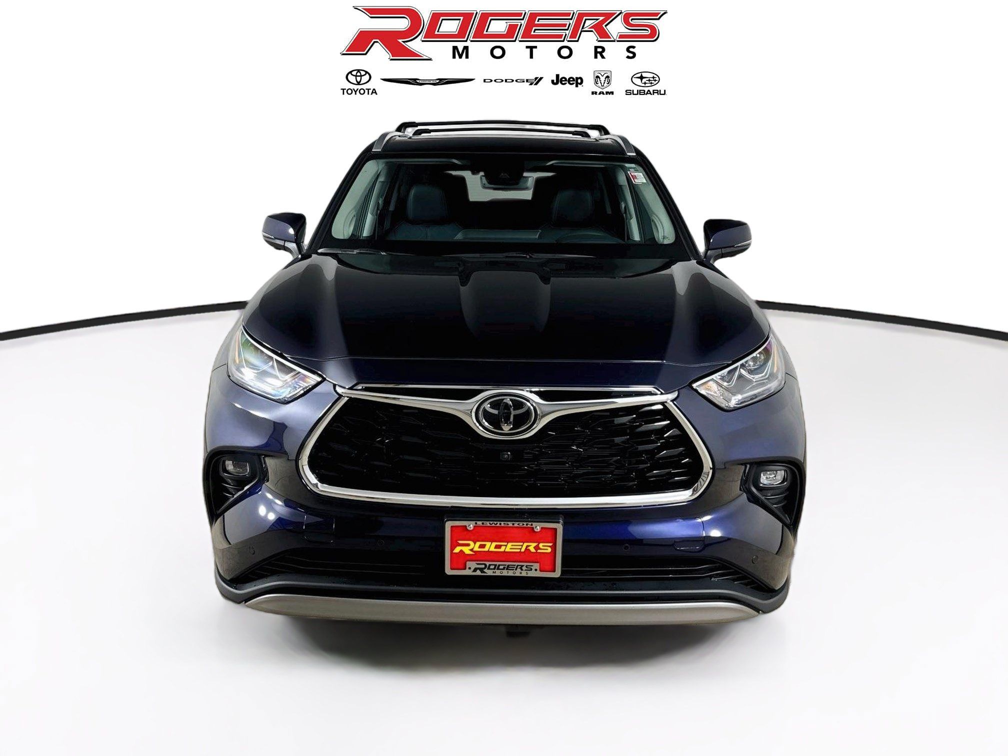 Used 2025 Toyota Highlander Platinum AWD/4WD image 2