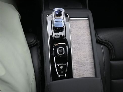 New 2026 Volvo XC90 B6 Ultra w/ Protection Package Premier image 15
