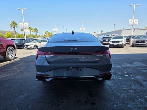 Used 2021 Hyundai Elantra Limited FWD image 11
