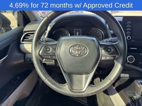 Used 2022 Toyota Camry SE image 18
