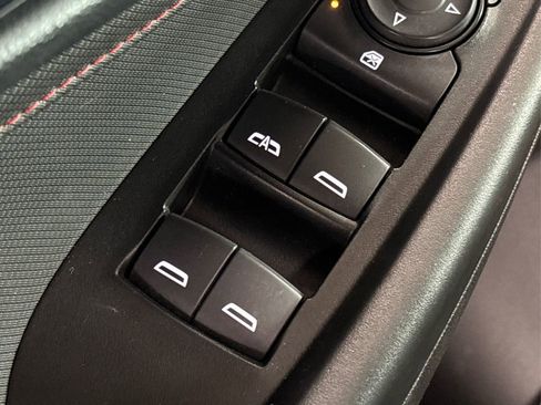 Used 2024 Chevrolet TrailBlazer RS image 32