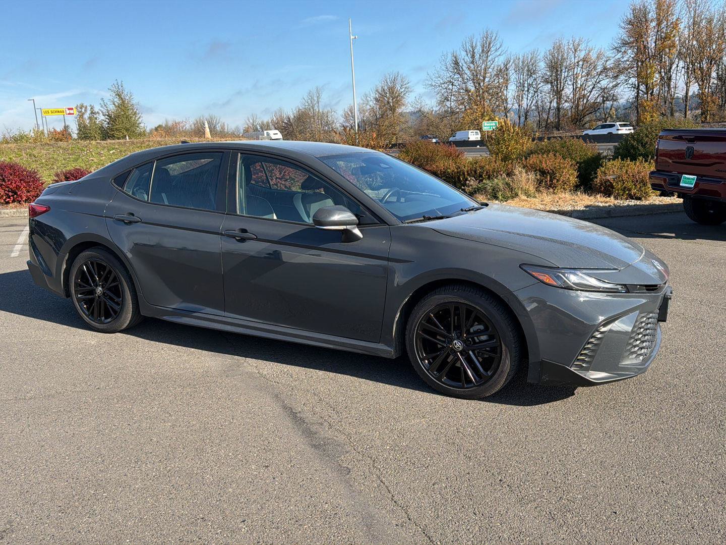 Used 2025 Toyota Camry SE FWD image 2