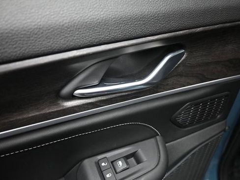 New 2026 Jeep Grand Cherokee Limited AWD/4WD image 36