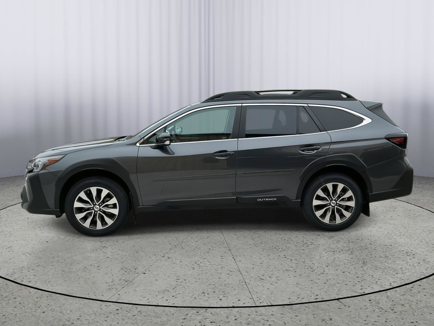 Used 2025 Subaru Outback Limited AWD/4WD image 2