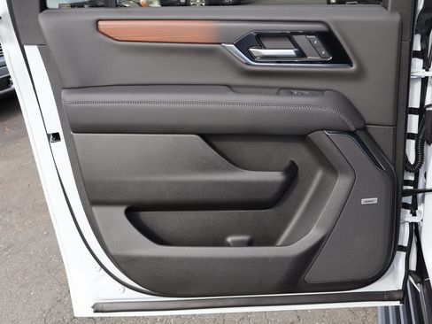 New 2026 GMC Yukon XL Denali w/ Sun & Power Step Package image 21