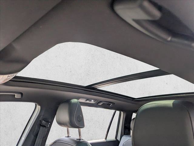 Used 2024 Volkswagen Tiguan SE R-Line FWD image 16