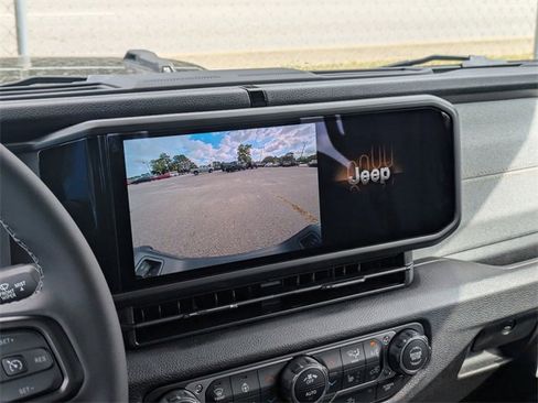 New 2025 Jeep Gladiator Sport image 20