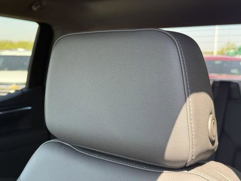 New 2026 GMC Sierra 1500 SLT image 22