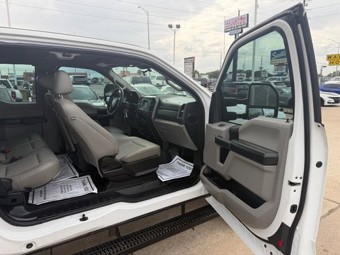 Used 2020 Ford F250 XL w/ Power Equipment Group image 17