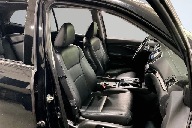 Used 2019 Honda Pilot Touring image 7