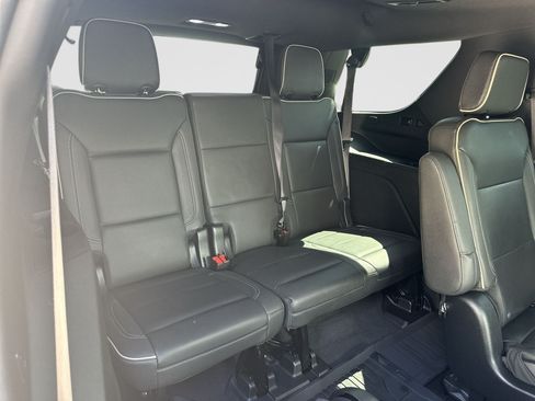 Certified 2023 GMC Yukon SLT w/ SLT Premium Package AWD/4WD image 27