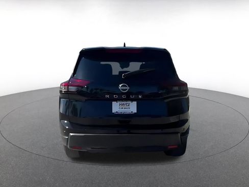 Used 2025 Nissan Rogue SV image 12