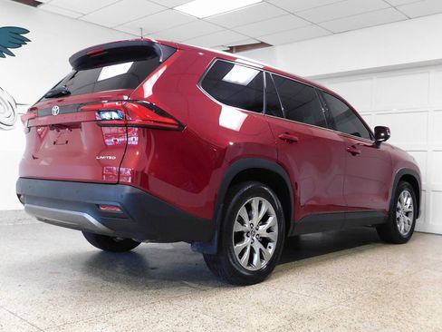 Used 2024 Toyota Grand Highlander Limited image 4